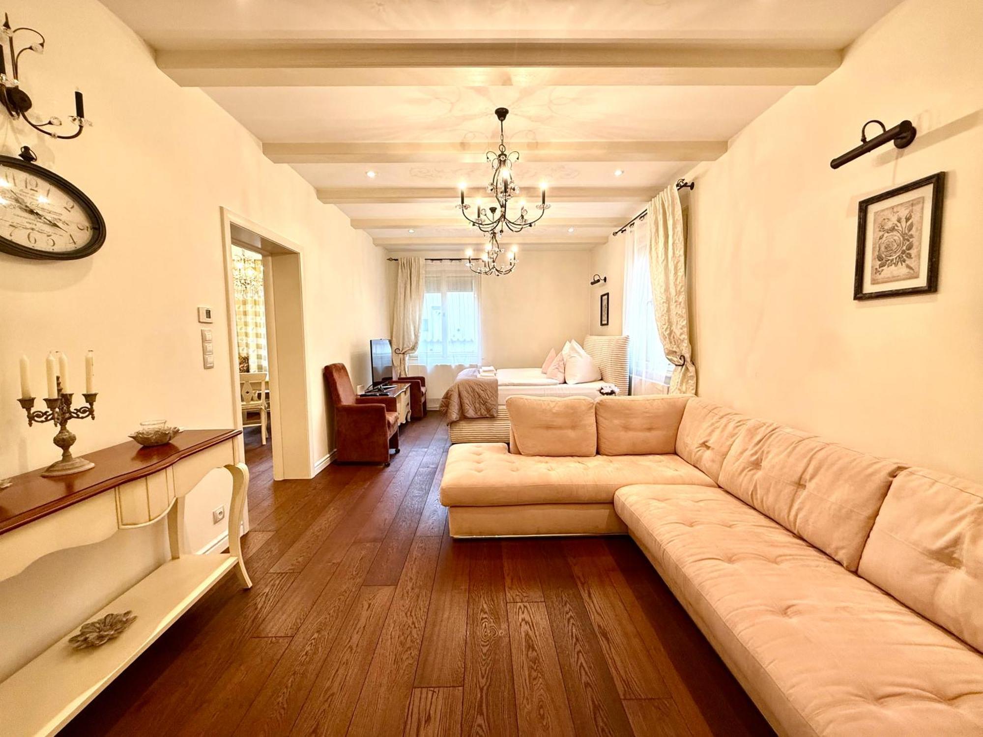 פראג Unique Charles Bridge 2Bdr Apartment. מראה חיצוני תמונה