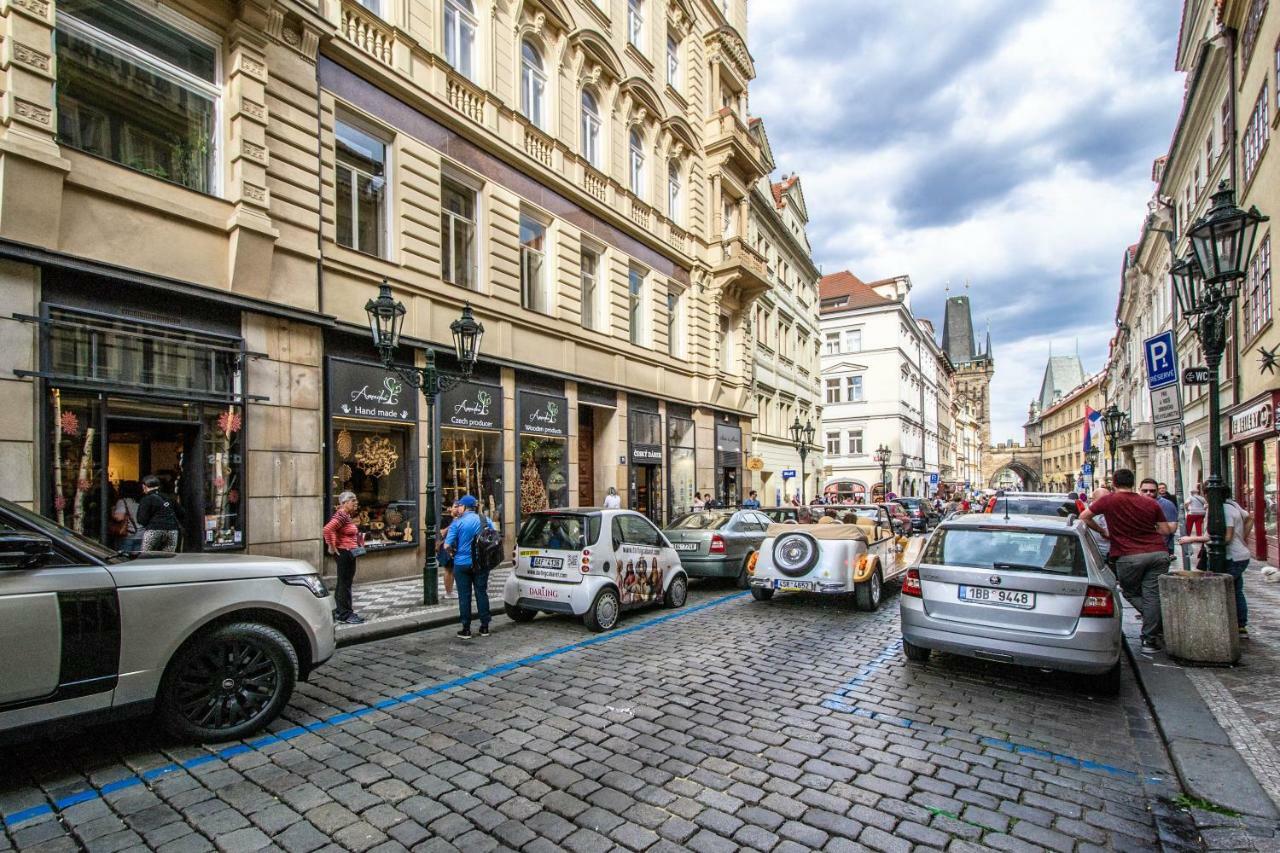 פראג Unique Charles Bridge 2Bdr Apartment. מראה חיצוני תמונה