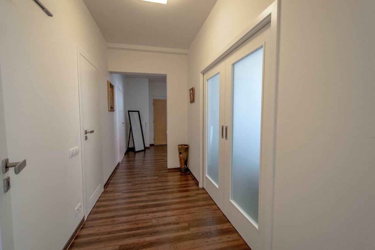 פראג Unique Charles Bridge 2Bdr Apartment. מראה חיצוני תמונה
