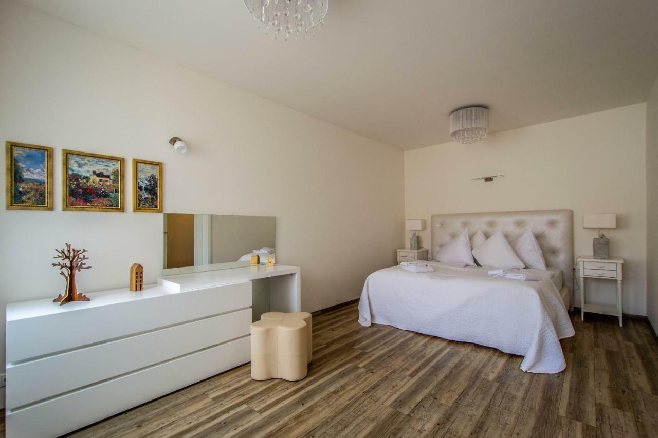 פראג Unique Charles Bridge 2Bdr Apartment. מראה חיצוני תמונה